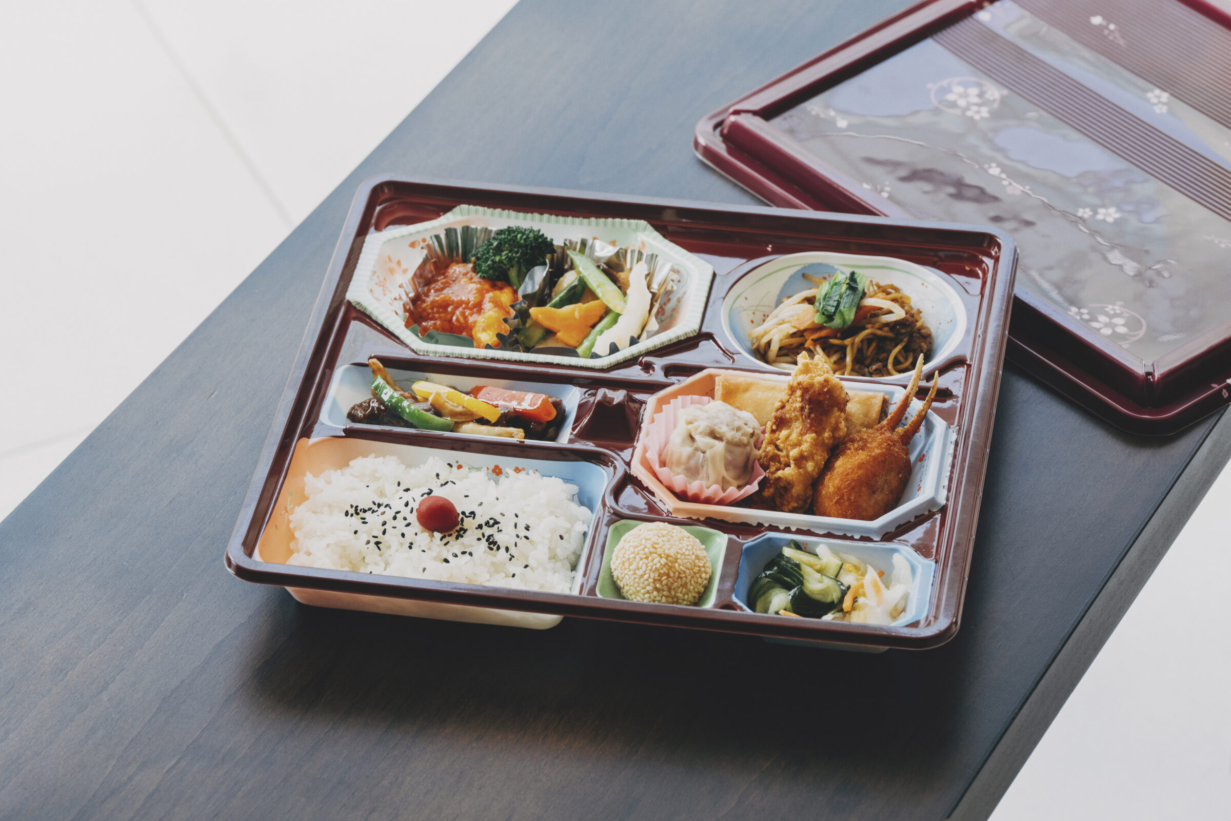 福岡市　宅配　弁当